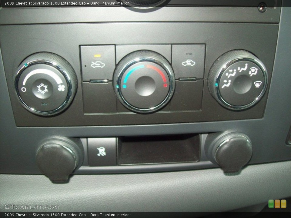 Dark Titanium Interior Controls for the 2009 Chevrolet Silverado 1500 Extended Cab #53362492