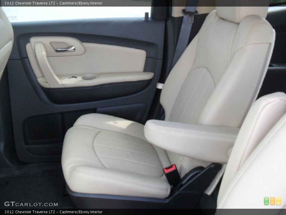 Cashmere/Ebony Interior Photo for the 2012 Chevrolet Traverse LTZ #53369219