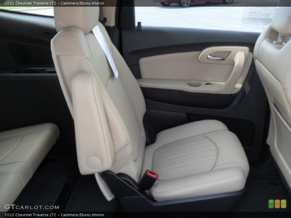 Cashmere/Ebony Interior Photo for the 2012 Chevrolet Traverse LTZ #53369309