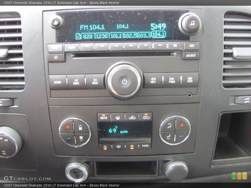 Ebony Black Interior Audio System for the 2007 Chevrolet Silverado 1500 LT Extended Cab 4x4 #53370116