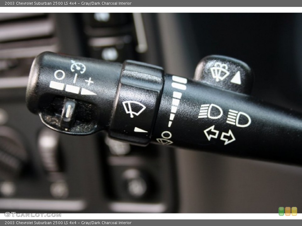 Gray/Dark Charcoal Interior Controls for the 2003 Chevrolet Suburban 2500 LS 4x4 #53375975