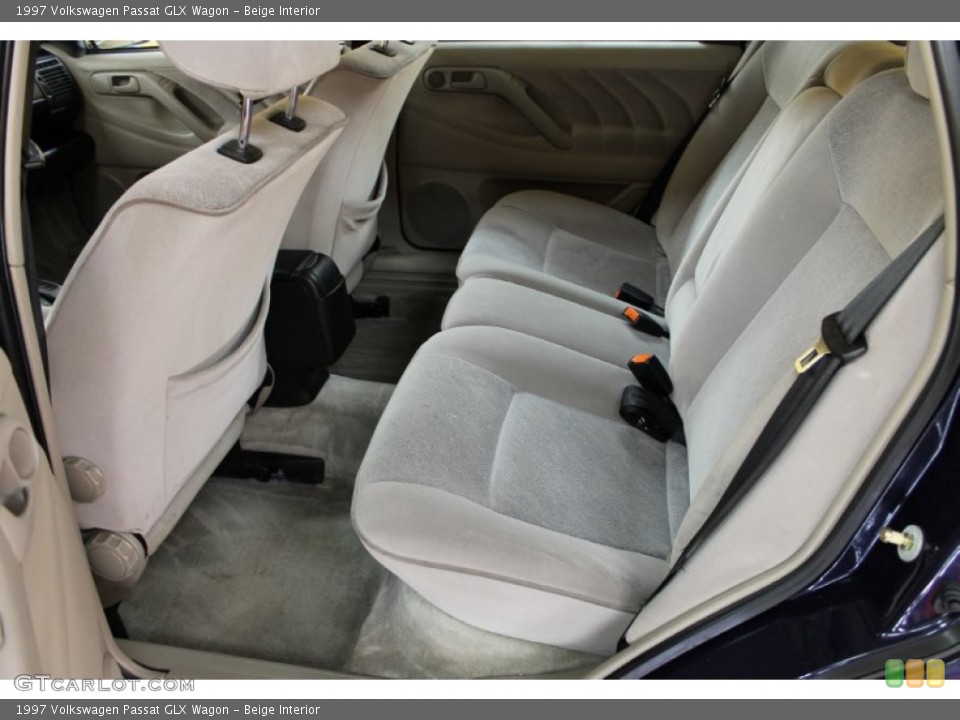 Beige Interior Photo for the 1997 Volkswagen Passat GLX Wagon #53376749
