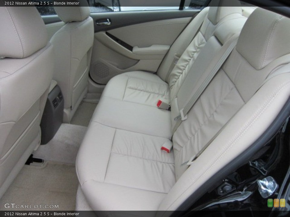 Blonde Interior Photo for the 2012 Nissan Altima 2.5 S #53377910