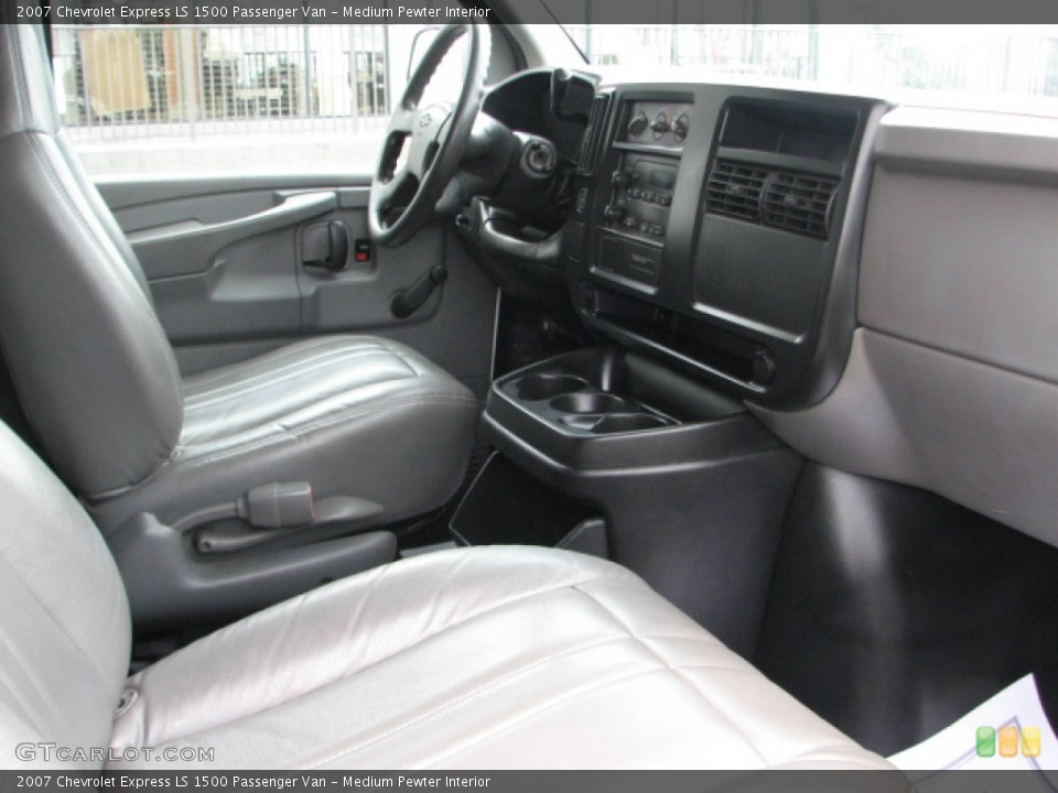 Medium Pewter Interior Dashboard for the 2007 Chevrolet Express LS 1500 Passenger Van #53381954