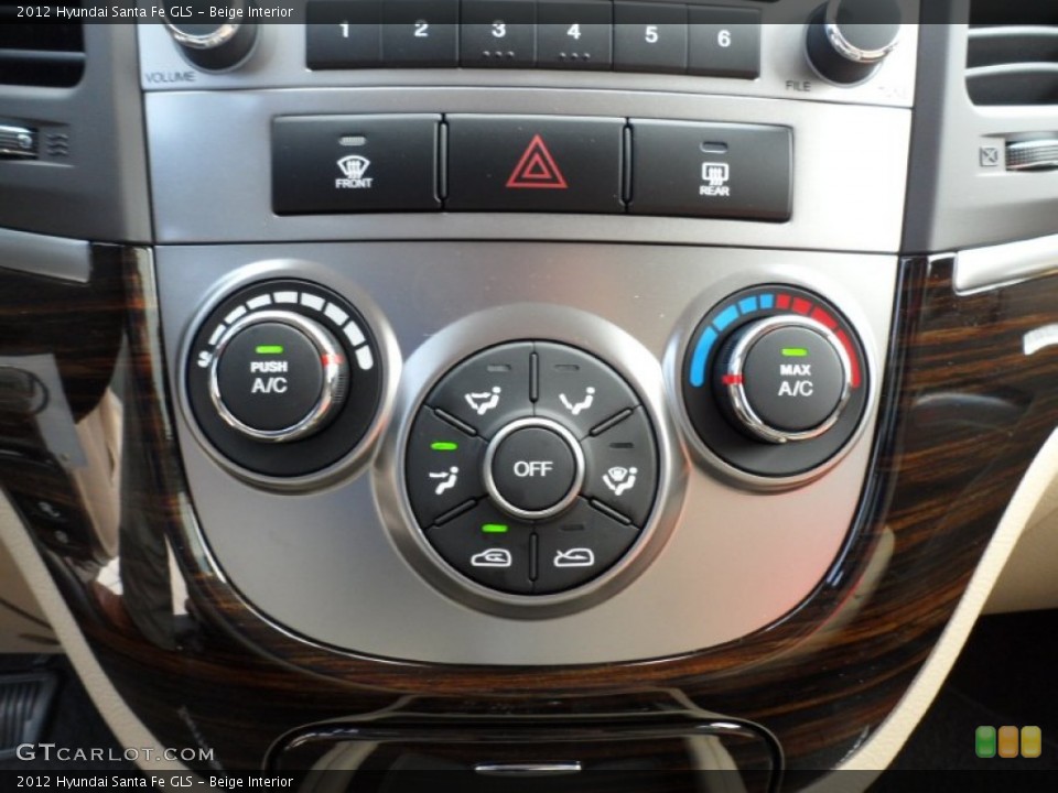 Beige Interior Controls for the 2012 Hyundai Santa Fe GLS #53383184