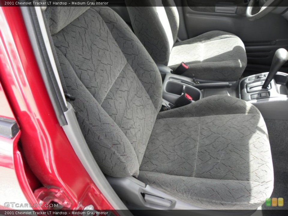 Medium Gray Interior Photo for the 2001 Chevrolet Tracker LT Hardtop #53389655