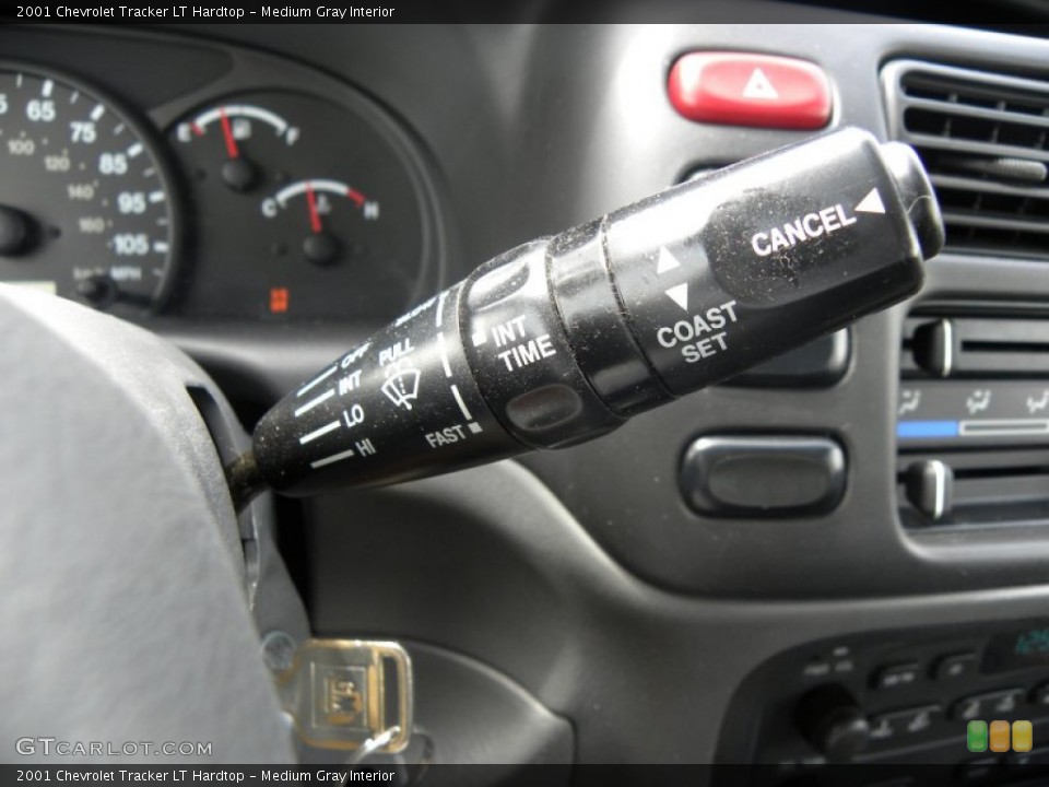 Medium Gray Interior Controls for the 2001 Chevrolet Tracker LT Hardtop #53389856