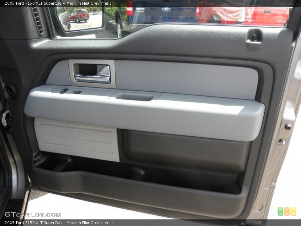 Medium Flint Grey Interior Door Panel for the 2005 Ford F150 XLT SuperCab #53390399
