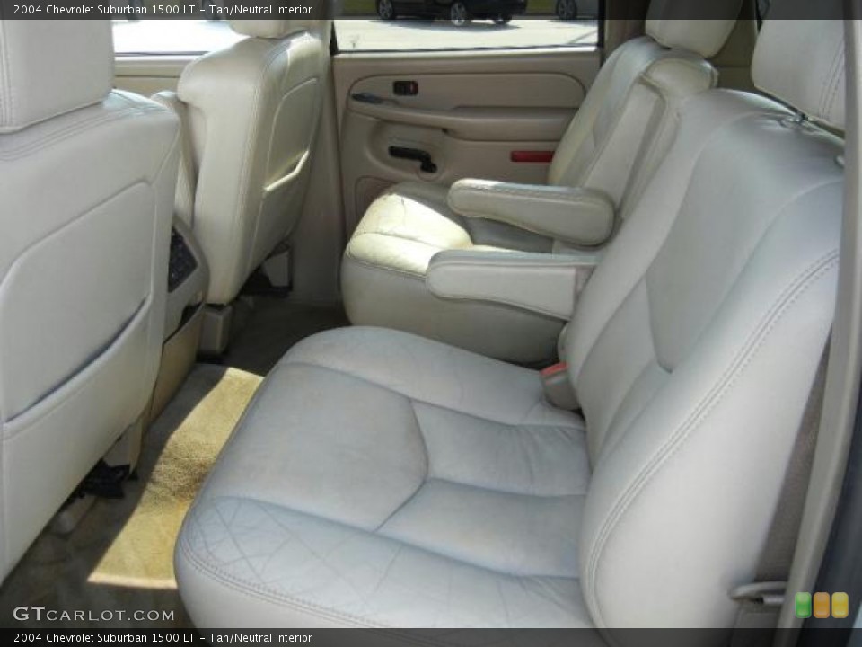 Tan/Neutral Interior Photo for the 2004 Chevrolet Suburban 1500 LT #53394899
