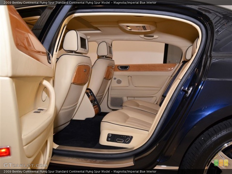Magnolia/Imperial Blue Interior Photo for the 2009 Bentley Continental Flying Spur  #53397746