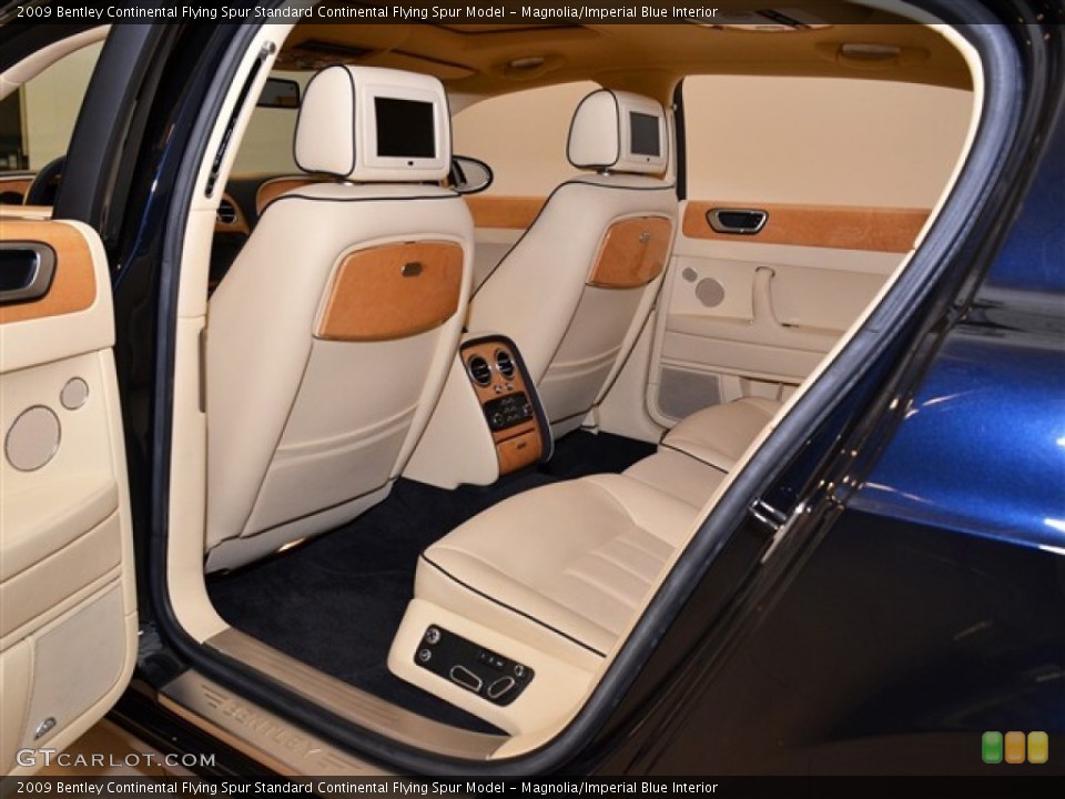 Magnolia/Imperial Blue Interior Photo for the 2009 Bentley Continental Flying Spur  #53397770