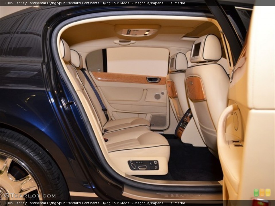 Magnolia/Imperial Blue Interior Photo for the 2009 Bentley Continental Flying Spur  #53397782