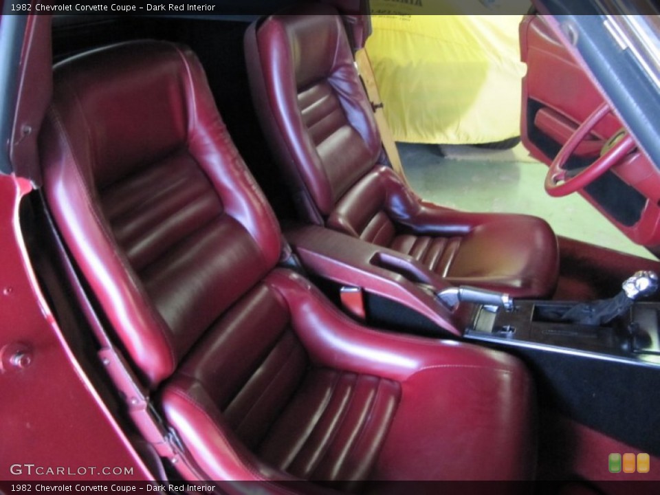 Dark Red Interior Photo for the 1982 Chevrolet Corvette Coupe #53399081