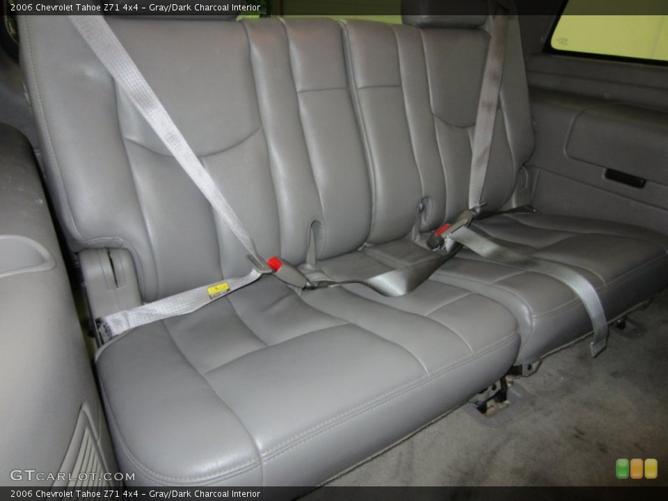 Gray/Dark Charcoal Interior Photo for the 2006 Chevrolet Tahoe Z71 4x4 #53401925