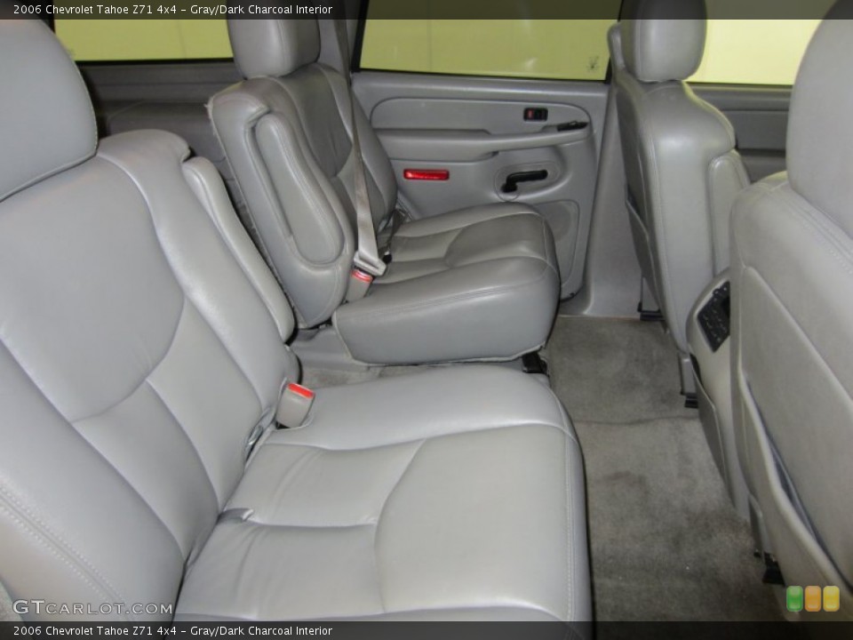 Gray/Dark Charcoal Interior Photo for the 2006 Chevrolet Tahoe Z71 4x4 #53401934