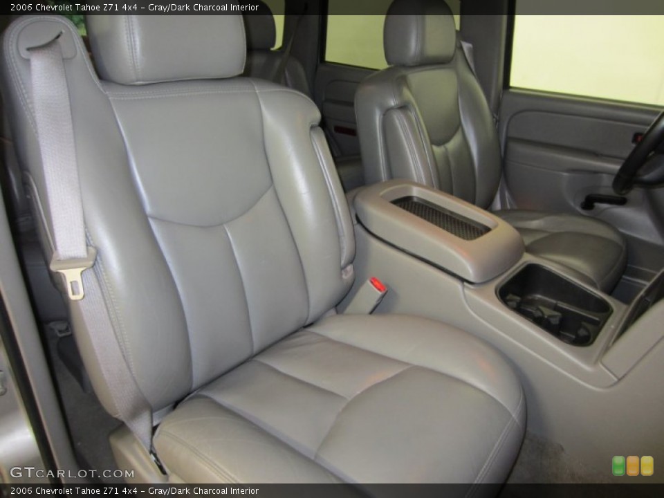 Gray/Dark Charcoal Interior Photo for the 2006 Chevrolet Tahoe Z71 4x4 #53401958