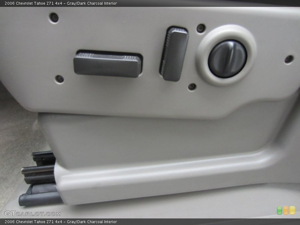Gray/Dark Charcoal Interior Controls for the 2006 Chevrolet Tahoe Z71 4x4 #53401994