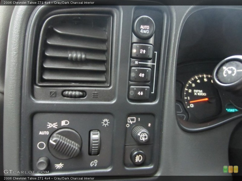 Gray/Dark Charcoal Interior Controls for the 2006 Chevrolet Tahoe Z71 4x4 #53402006