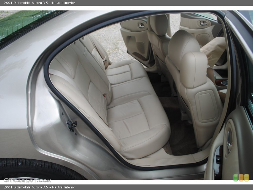Neutral Interior Photo for the 2001 Oldsmobile Aurora 3.5 #53418148