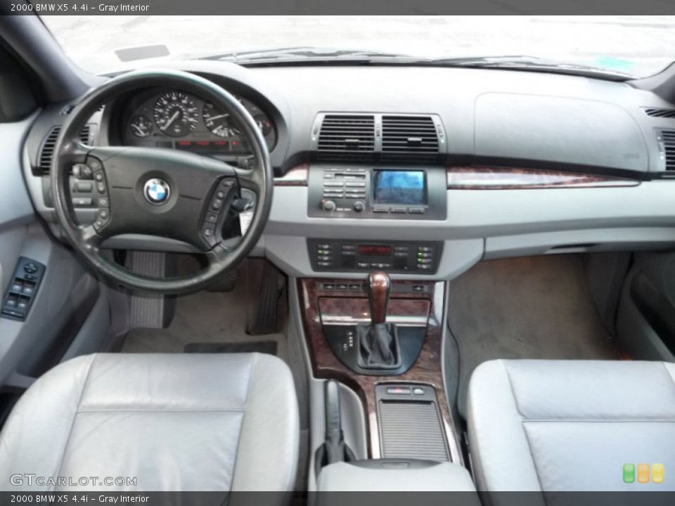 Gray Interior Dashboard for the 2000 BMW X5 4.4i #53427687
