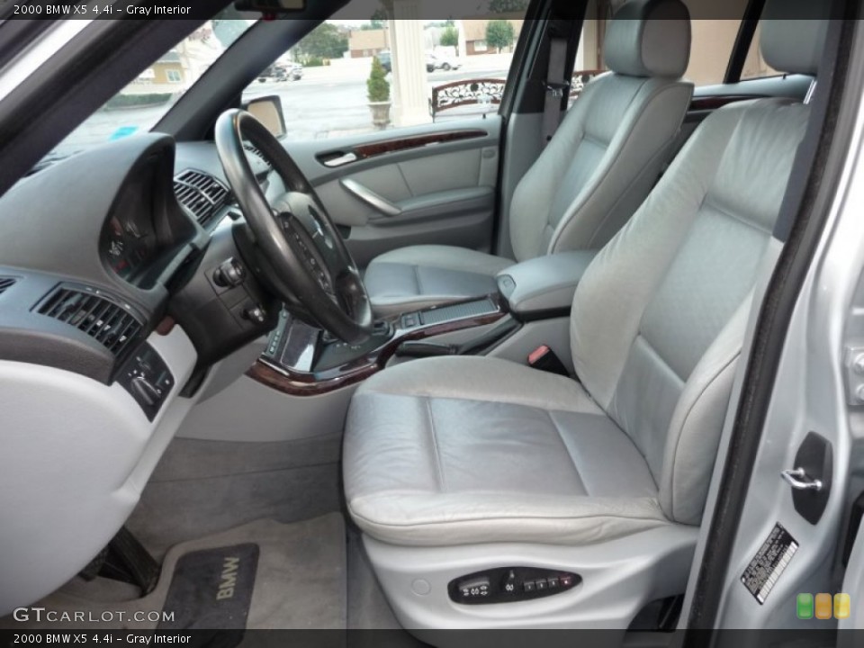 Gray Interior Photo for the 2000 BMW X5 4.4i #53427823