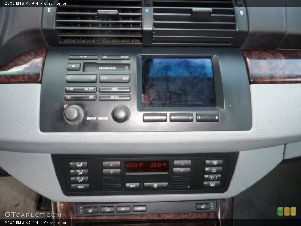 Gray Interior Controls for the 2000 BMW X5 4.4i #53427853