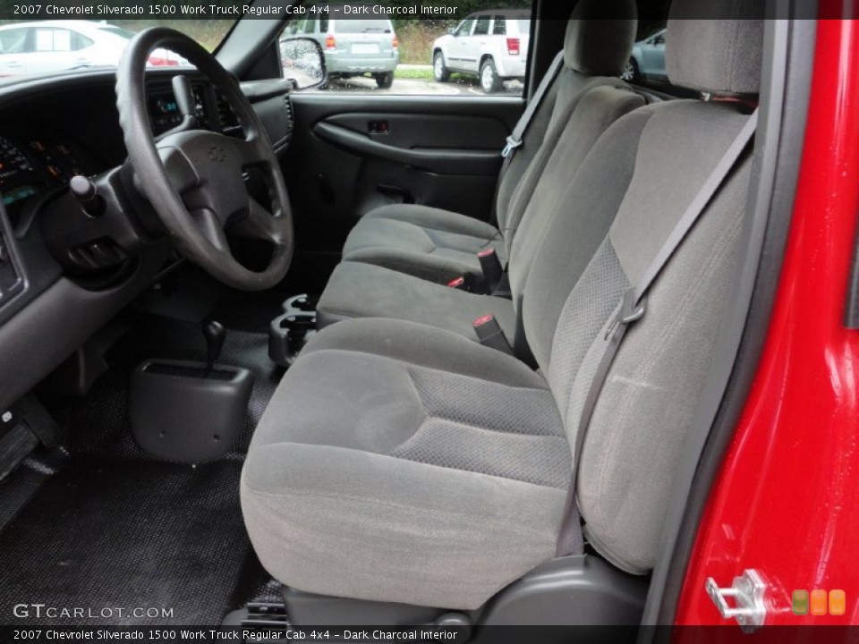 Dark Charcoal Interior Photo for the 2007 Chevrolet Silverado 1500 Work Truck Regular Cab 4x4 #53439437