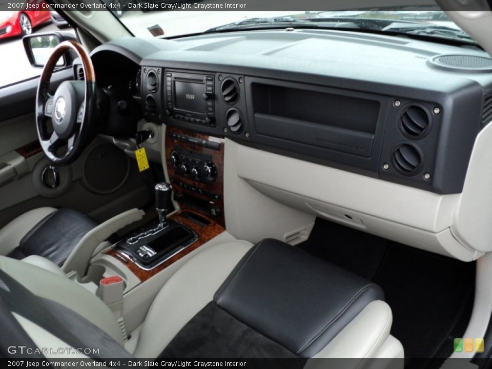 Dark Slate Gray/Light Graystone Interior Photo for the 2007 Jeep Commander Overland 4x4 #53440325