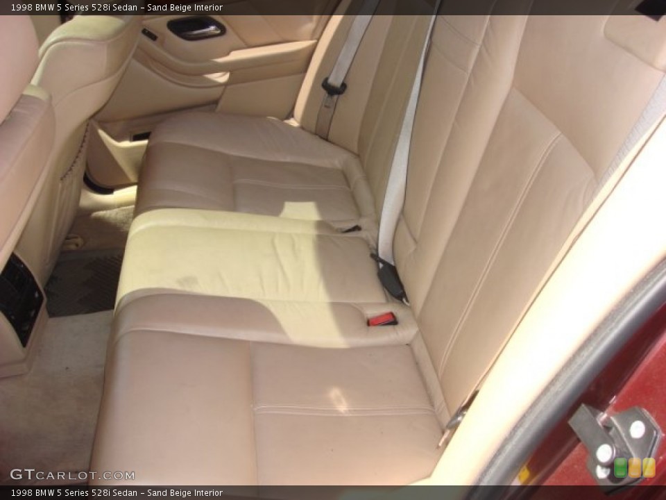 Sand Beige Interior Photo for the 1998 BMW 5 Series 528i Sedan #53443991