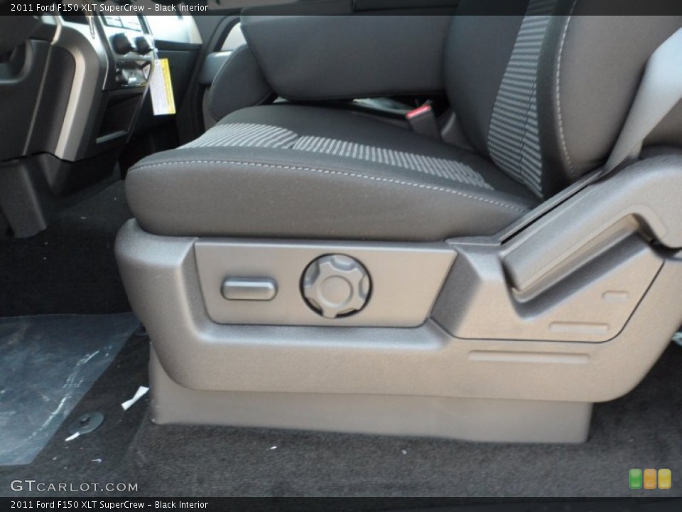 Black Interior Photo for the 2011 Ford F150 XLT SuperCrew #53449796