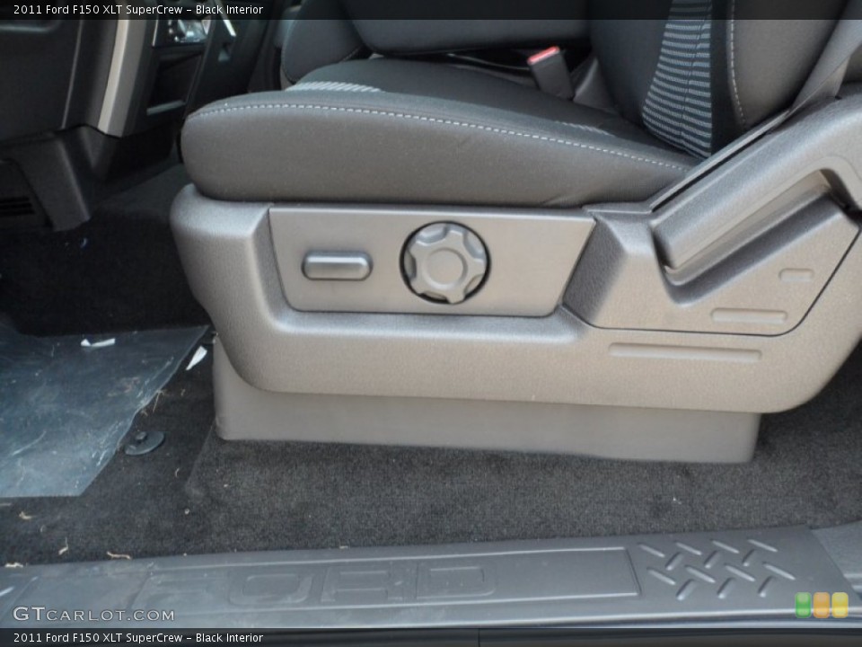 Black Interior Controls for the 2011 Ford F150 XLT SuperCrew #53450375