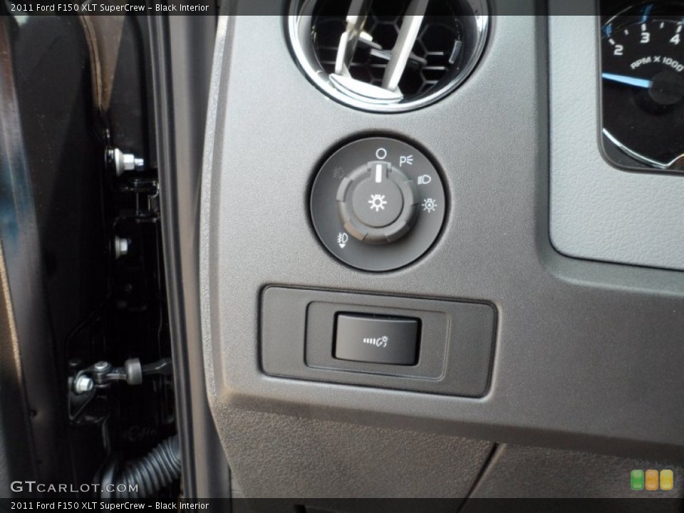 Black Interior Controls for the 2011 Ford F150 XLT SuperCrew #53450512