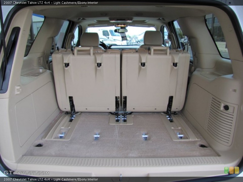 Light Cashmere/Ebony Interior Trunk for the 2007 Chevrolet Tahoe LTZ 4x4 #53457065