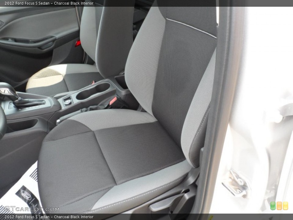 Charcoal Black Interior Photo for the 2012 Ford Focus S Sedan #53459066