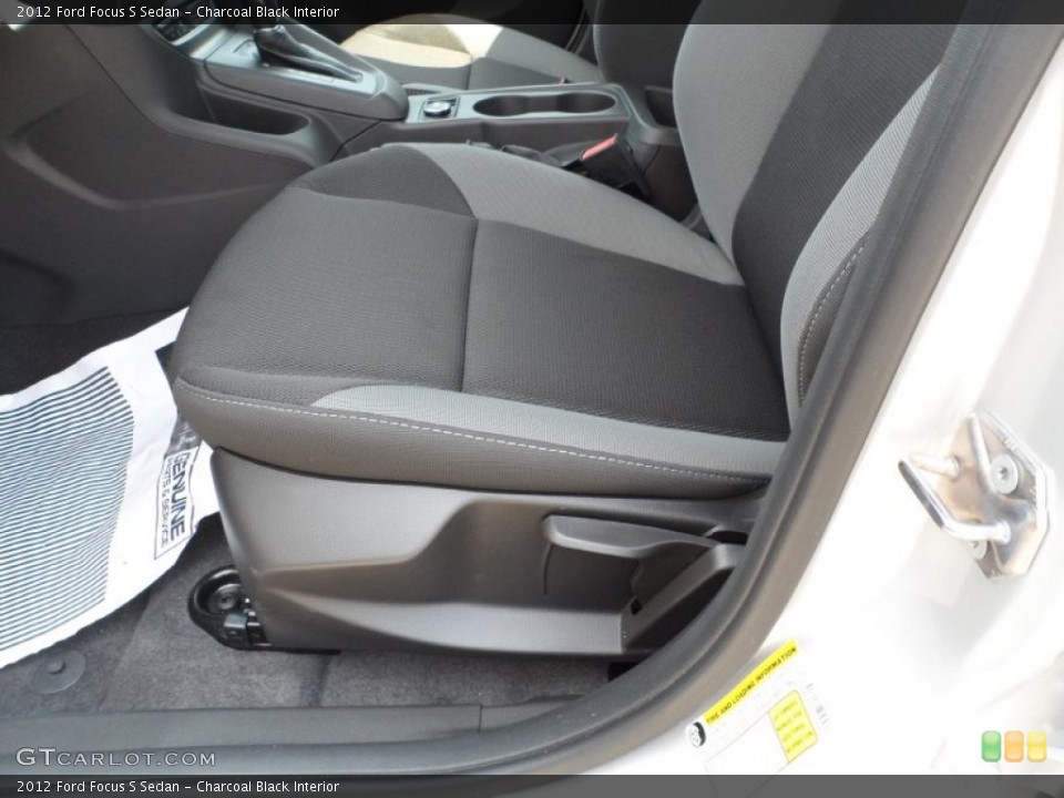Charcoal Black Interior Photo for the 2012 Ford Focus S Sedan #53459081