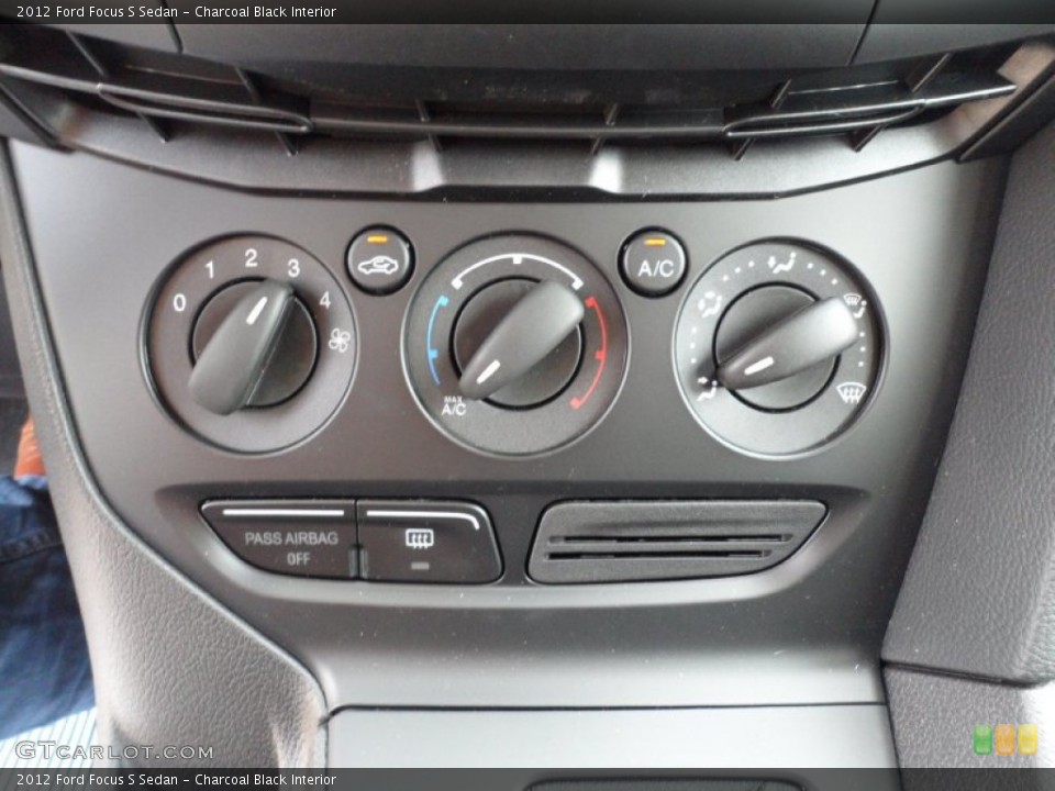 Charcoal Black Interior Controls for the 2012 Ford Focus S Sedan #53459126