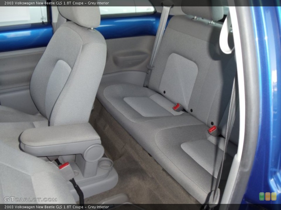 Grey Interior Photo for the 2003 Volkswagen New Beetle GLS 1.8T Coupe #53470495
