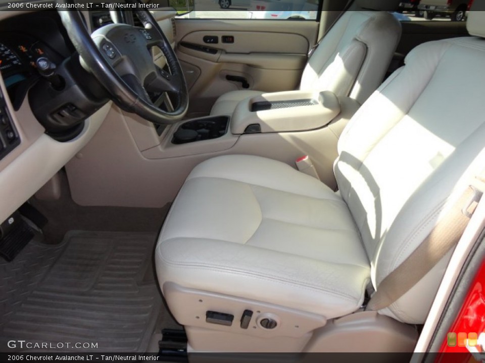 Tan/Neutral Interior Photo for the 2006 Chevrolet Avalanche LT #53470531