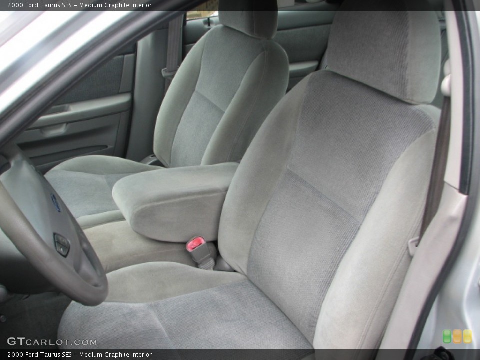 Medium Graphite Interior Photo for the 2000 Ford Taurus SES #53475727