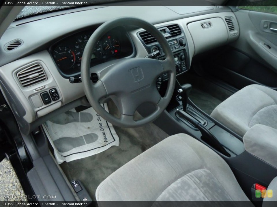 Charcoal Interior Photo for the 1999 Honda Accord EX Sedan #53488699