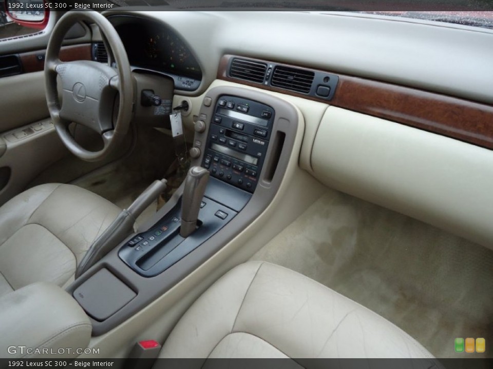Beige Interior Photo for the 1992 Lexus SC 300 #53489851