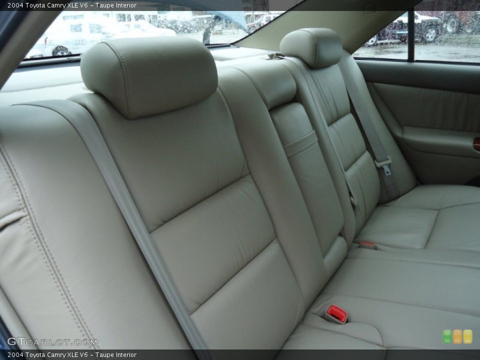 Taupe Interior Photo for the 2004 Toyota Camry XLE V6 #53491447