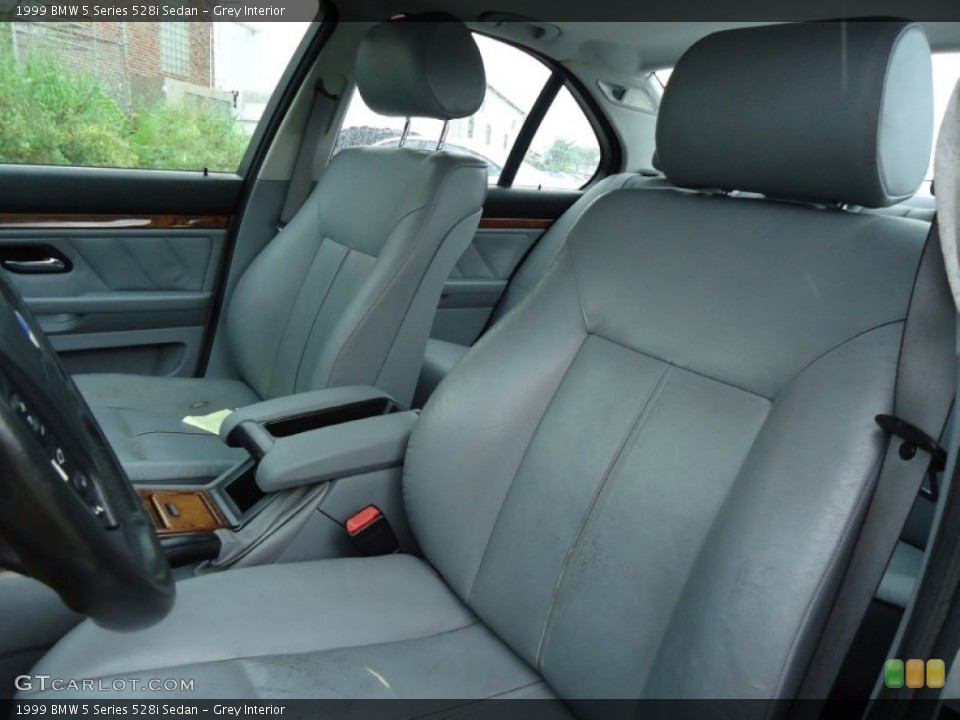 Grey Interior Photo for the 1999 BMW 5 Series 528i Sedan #53494233