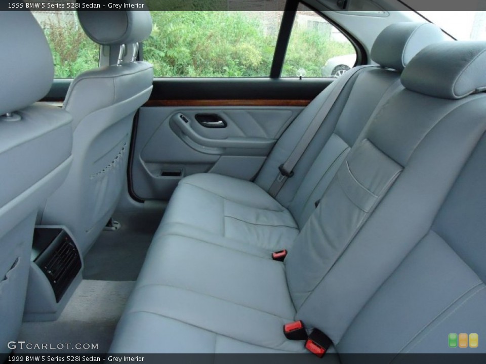Grey Interior Photo for the 1999 BMW 5 Series 528i Sedan #53494433