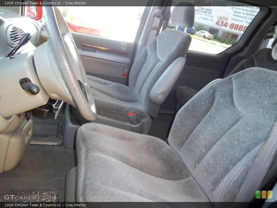 Gray Interior Photo for the 1998 Chrysler Town & Country LX #53495496