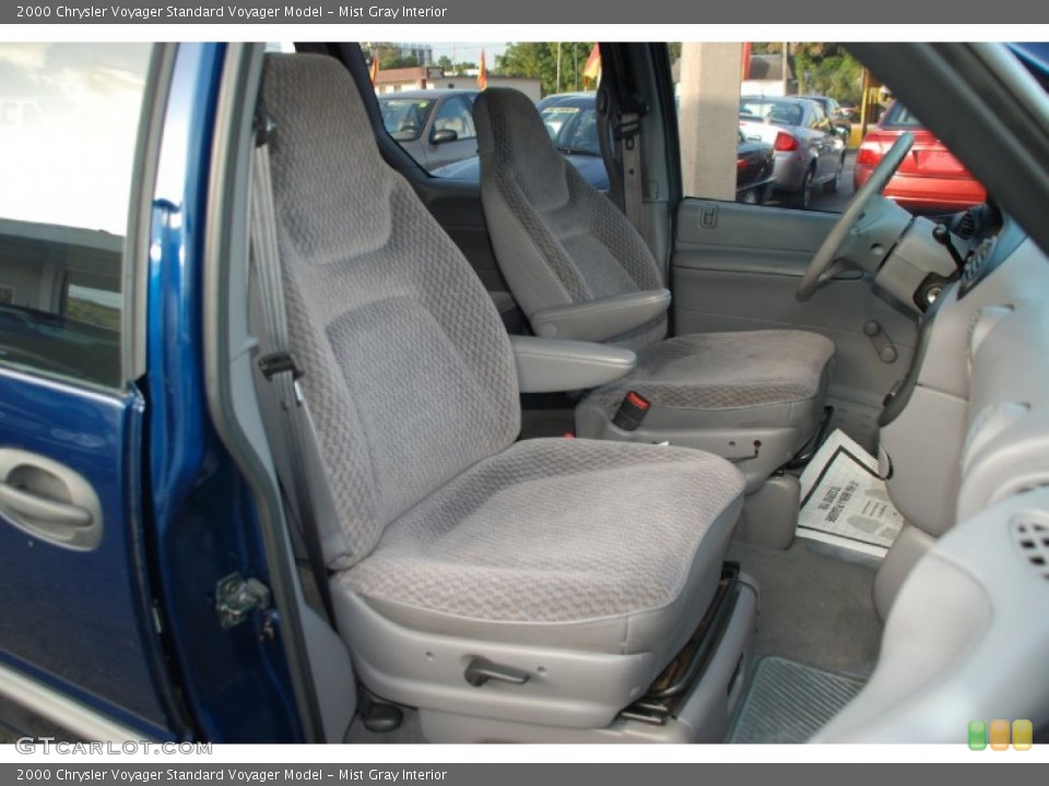 Mist Gray Interior Photo for the 2000 Chrysler Voyager  #53506921