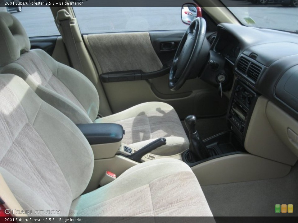 Beige Interior Photo for the 2001 Subaru Forester 2.5 S #53508664