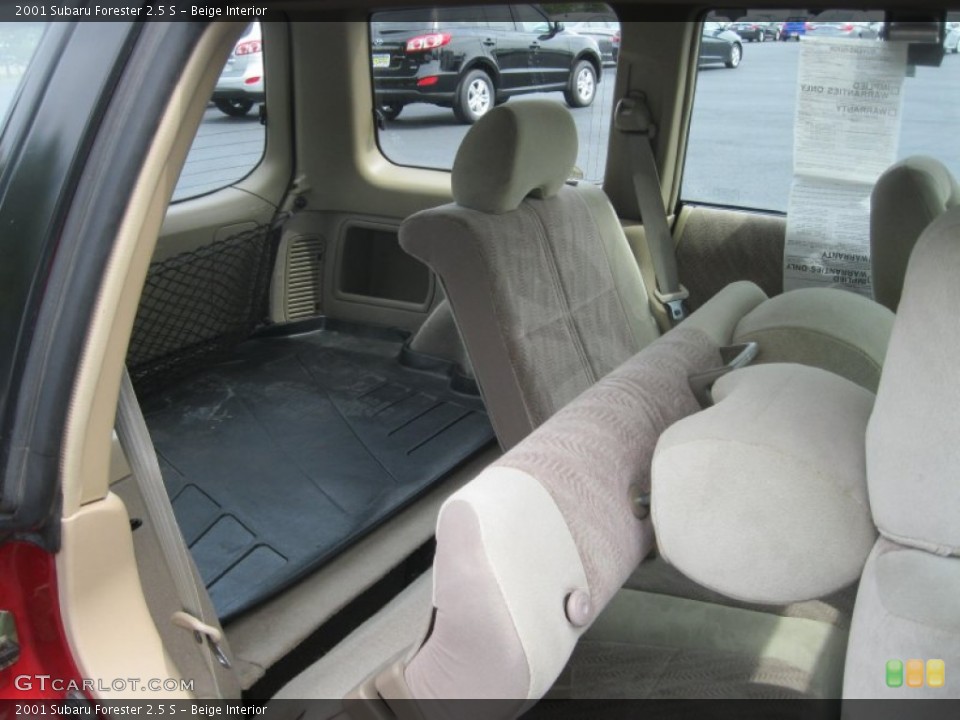 Beige Interior Photo for the 2001 Subaru Forester 2.5 S #53508691