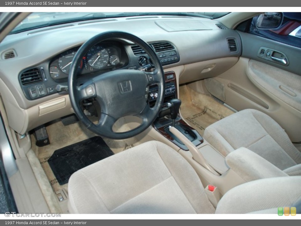 Ivory Interior Photo for the 1997 Honda Accord SE Sedan #53512087