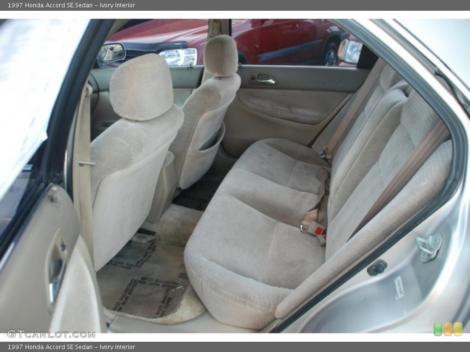 Ivory Interior Photo for the 1997 Honda Accord SE Sedan #53512279